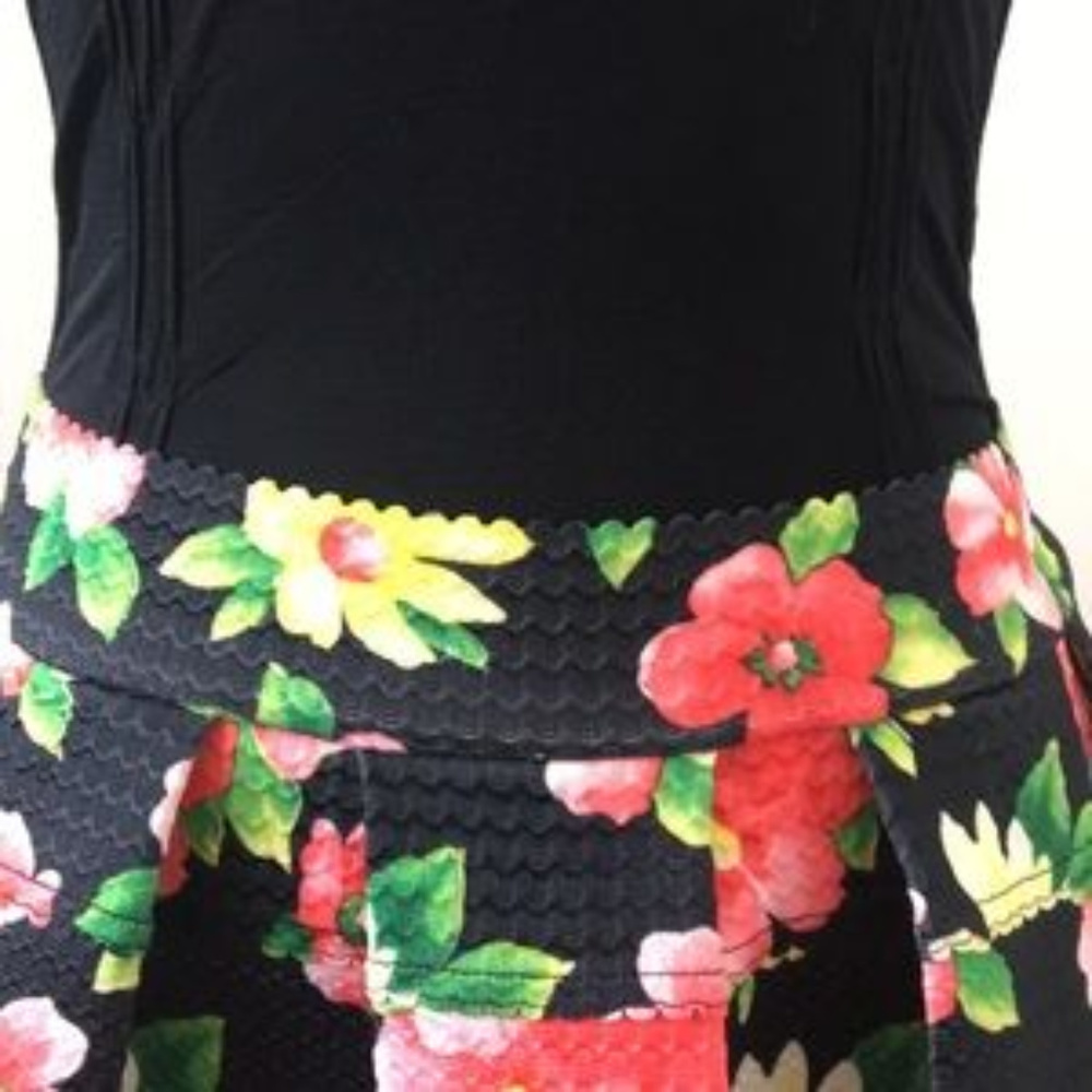 **PRICE FIRM** Cute Pleated Spring/Summer Skirt - Picture 4 of 4